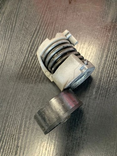 Lichtmaschine Riemenspanner Spannrolle Keilrippenriemen Keilriemen 90kW GSD38902