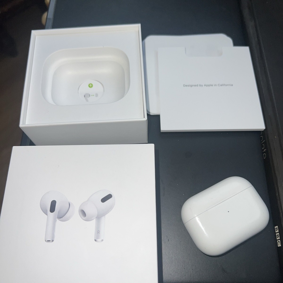 Apple AirPods Pro (1. generation) with Wireless charging case