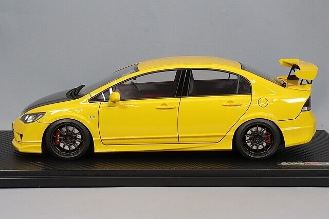 1/18 Ignition Model Honda CIVIC (FD2) TYPE R Yellow with 1/18 Ignition Model Honda CIVIC (FD2) TYPE R Yellow with
