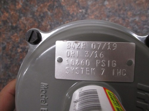 Itron B42R Gas Pressure Regulator 3/16 ORIFICE FREE SHIPPING - Picture 5 of 6