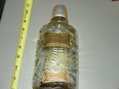 * William Penn* 1 Pint Starburst Glass Rye Whiskey Bottle  Label and Cap-A-11
