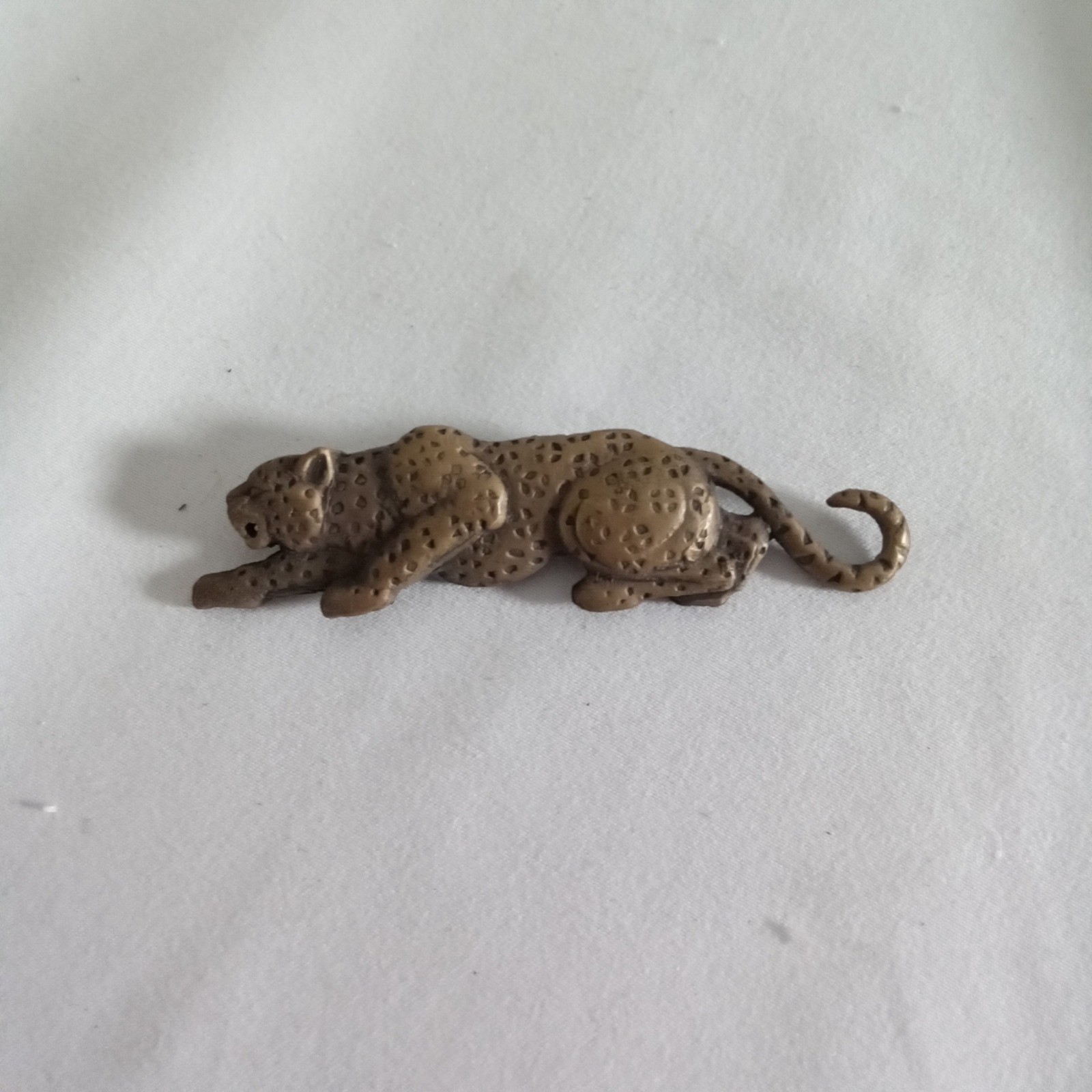 Bronze-tone textured figural leopard brooch pin