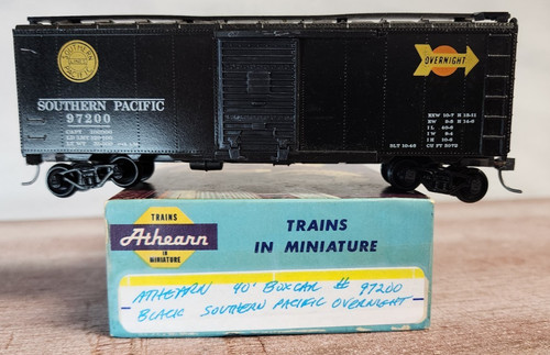 Southern Pacific RR 40' SD Boxcar 97200 Servicio nocturno Athearn RTR Kadee HO | Zustand: Used