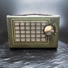 Philco Sportster E-672-124 Vintage AM Tube Radio Green Leather Case