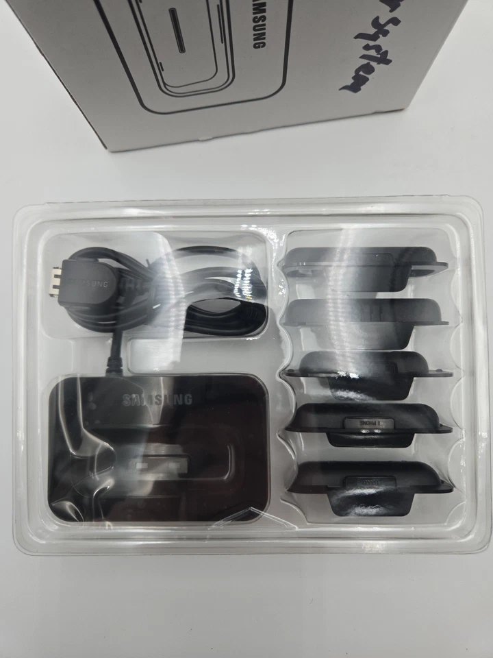 Комплект адаптеров док-станции для системы домашнего кинотеатра Samsung iPod — несколько вставок + зарядка - Изображение 3 из 4