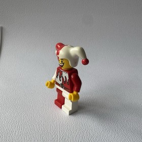 Lego Kingdoms Jester Minifigure Red & White ~ Set # 7953 (cas437)