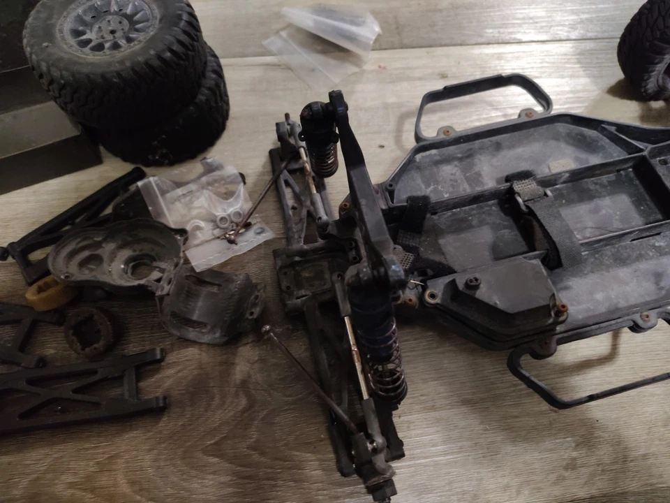 Team Associated SC10 Pro 2wd Parts Or Repair  - Image 3 of 4