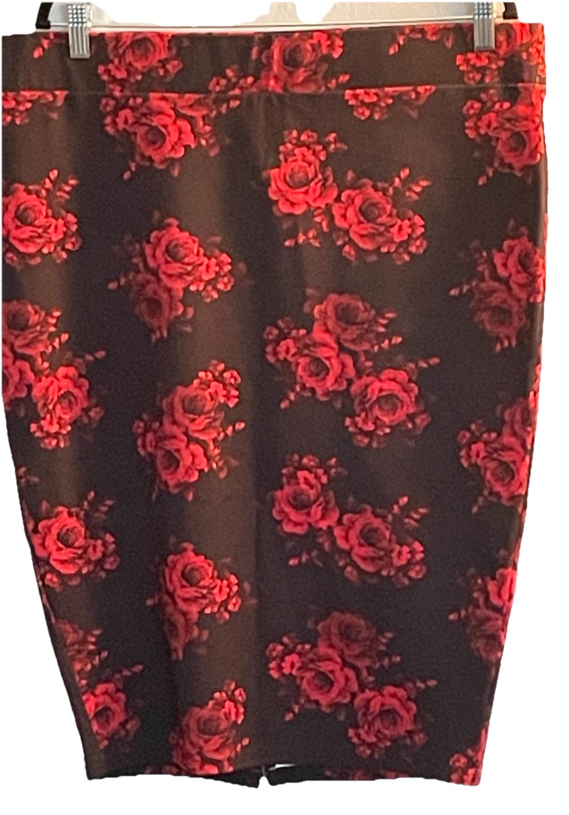 TORRID 2X Red Roses & Black Stretch Ponte Pencil Skirt Stretch