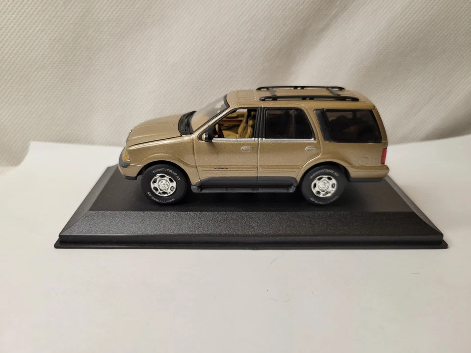 LINCOLN Navigator light brown metallic 1/43 Anson - Image 2 of 4
