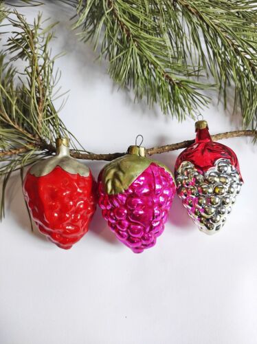 Set of 3 Grapes Christmas Glass Ornaments Xmas tree Decoration Vintage USSR - Picture 1 of 18