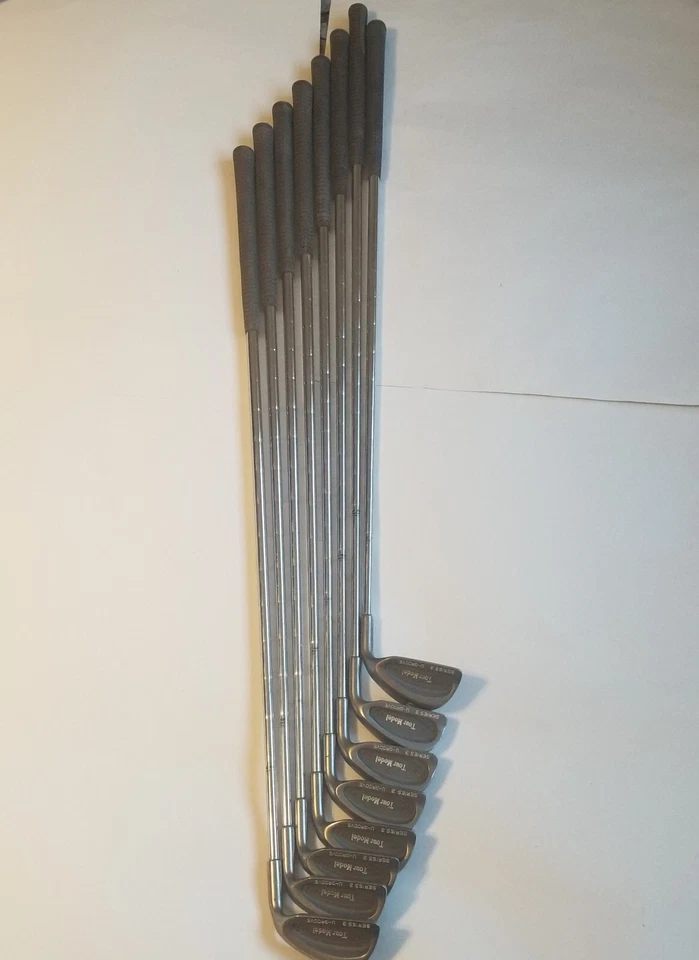 Tour Model Series 3 U-GROOVE Pitching Wedge & Iron Set 3 4 5 6 7 8 9 Red Dot RH - Image 3 of 4