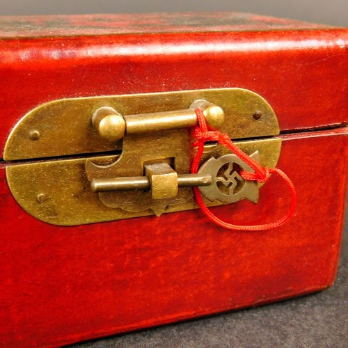 Vintage Asian Jewelry or Pen Box Dragon Phoenix Symbols Lock & Key 5 " X 3 "X 3" - Picture 3 of 10