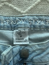 Up Fashion Damen Jeansshorts Blau helle Wasch...