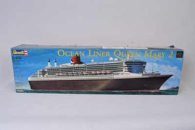 1/400 Revell 05223 Ocean Liner Queen Mary 2 Cruise Ship Model