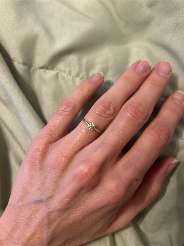 14k gold 0.04 Carat diamond wedding ring size 4.5