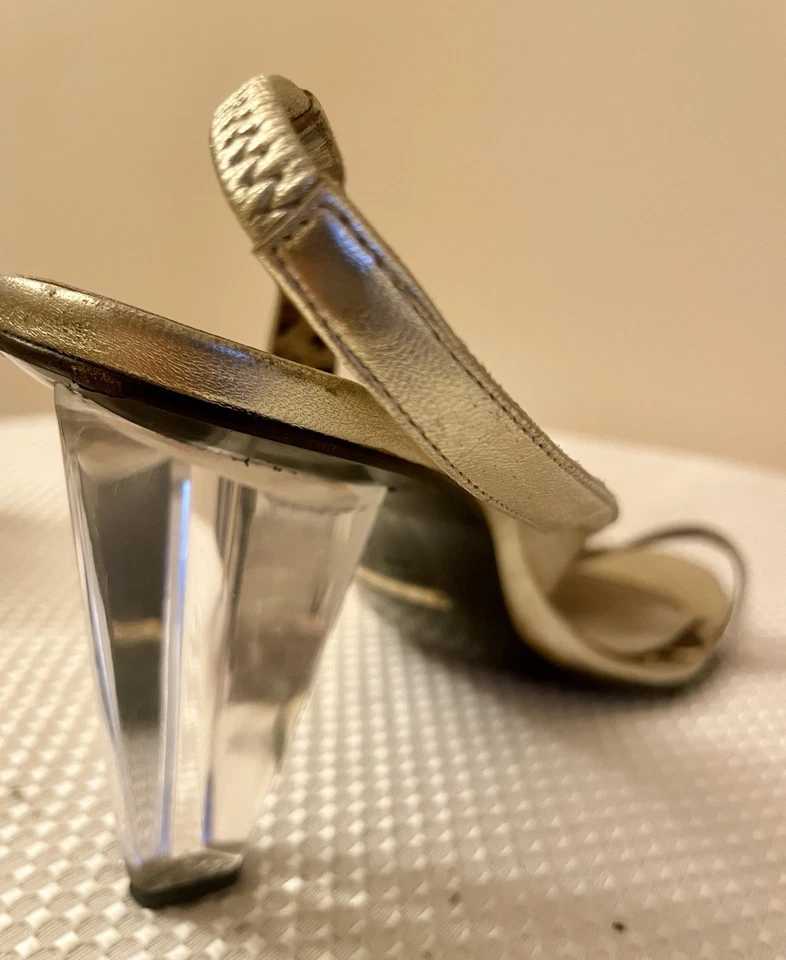 Dolce & Gabbana 皮革吊带带大花 41 码 — 第 4/4 张图片