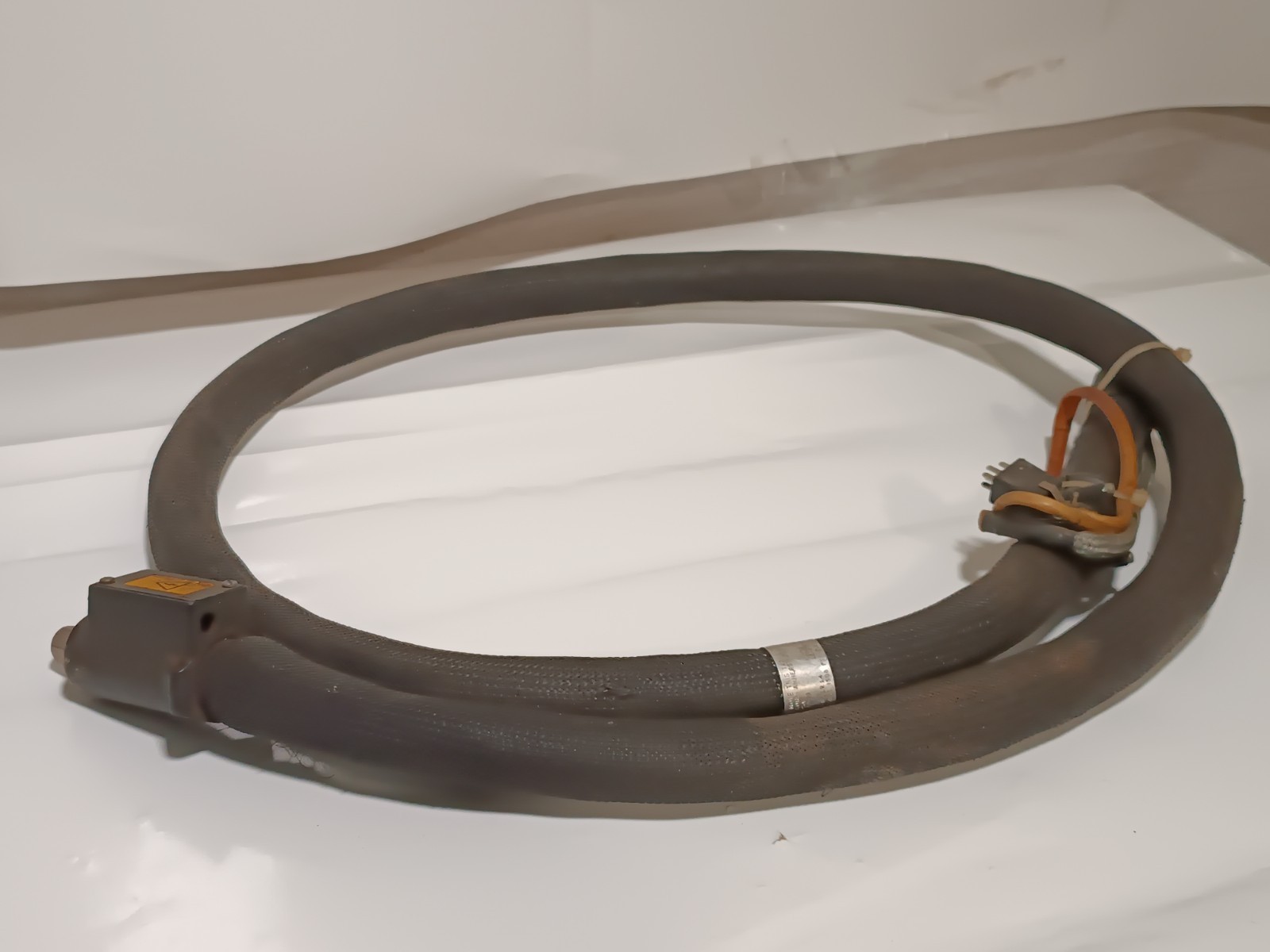 Nordson 272639 Hot Melt Glue Hose, 8ft, 180W, 230V, #6, Genuine Used