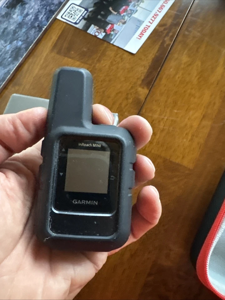 Garmin inReach Mini Comunicador Satelital Navegación GPS Senderismo Herramienta, Negro Foto 3 de 4