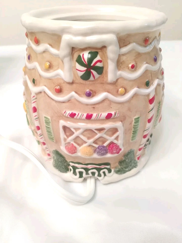 Yankee Candle Tart Burner Corona de árbol de caramelo con temática navideña Retirado Foto 4 de 4