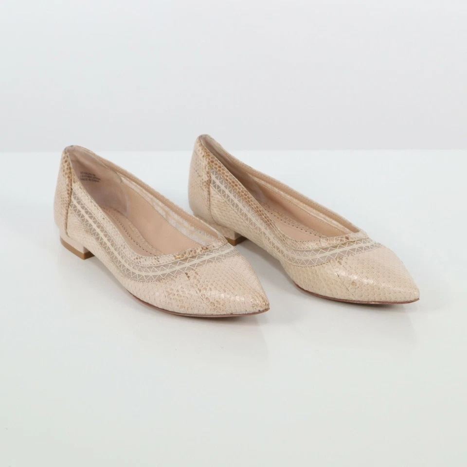 Pour La Victoire Ballet Pisos Mujer 7 Cuero Serpiente Repujado Beige Punta Foto 3 de 4