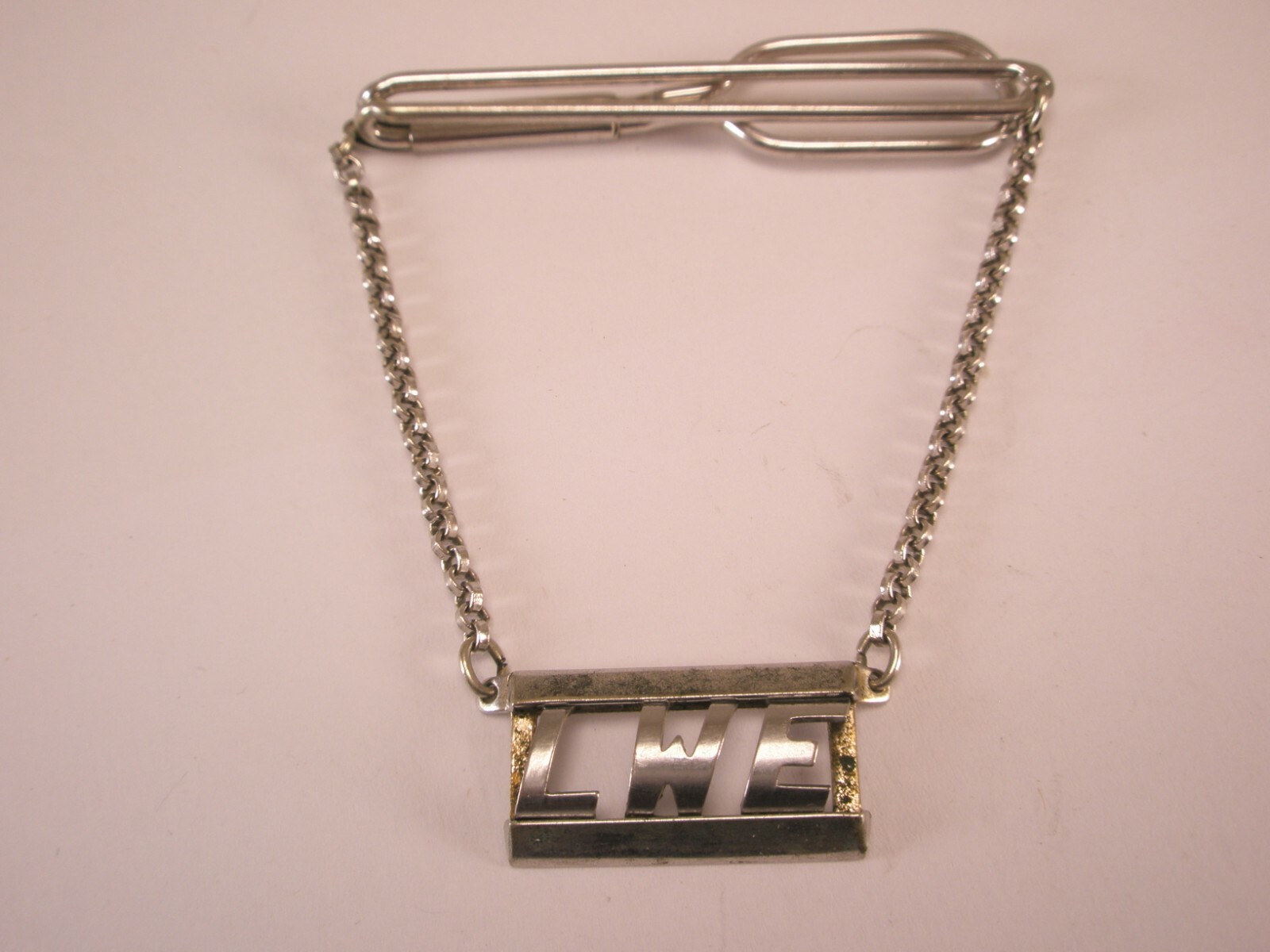 LWE Initials Monogram Letter Initial Vintage SWAN… - image 1