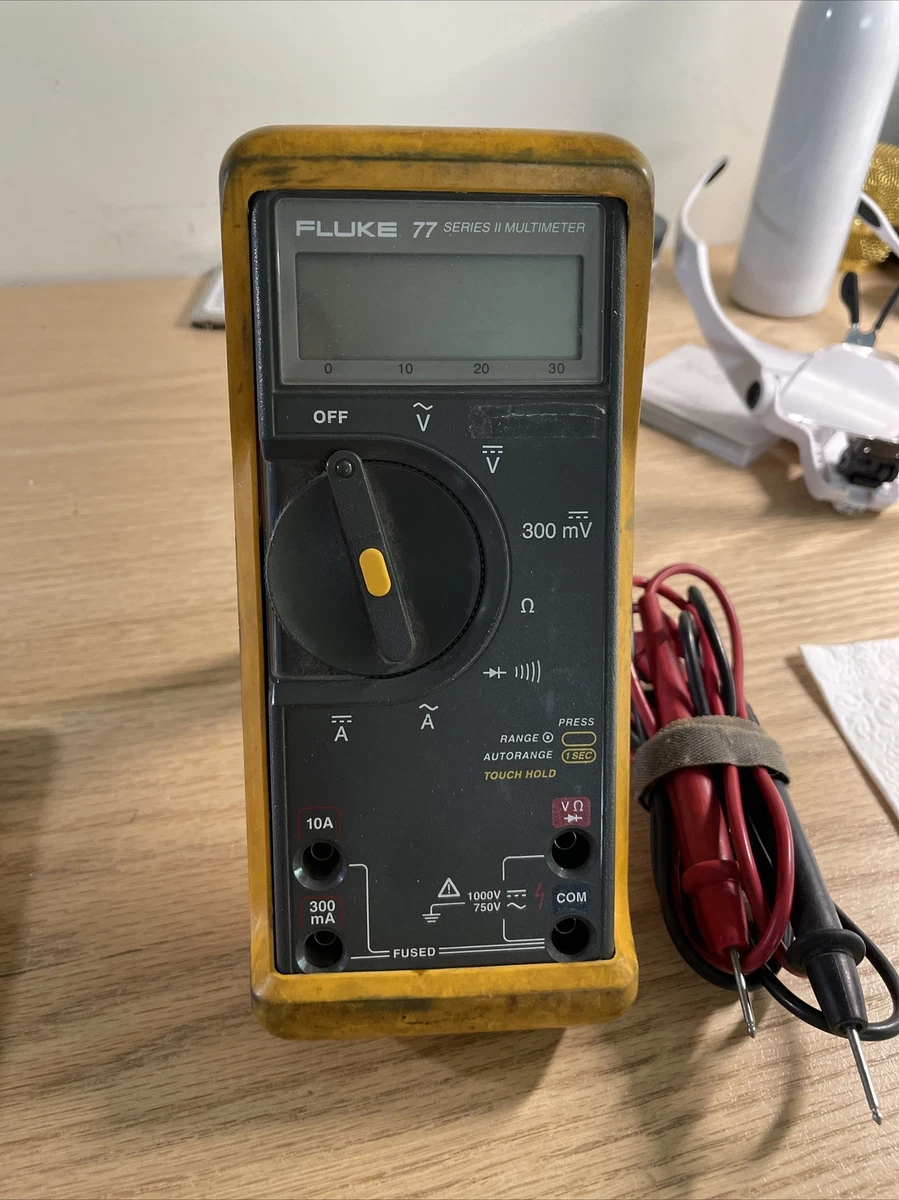 Fluke 73 Series III Digital Multimeter With Case, 50 OFF