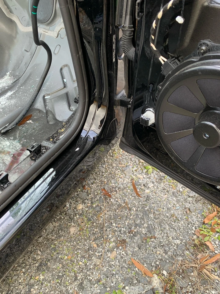 2015 2016 2017 2018 2019 PORSCHE MACAN OEM RIGHT ROCKER PANEL *STRUCTURE CUT* Foto 2 de 4