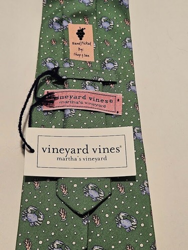 Vineyard Vines 100% Silk Mens Tie Made in USA Green w/Blue Crabs + Pink Coral