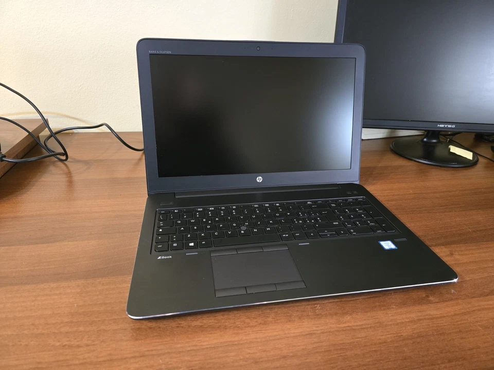Hp Zbook G3 Core I7 6820HQ Ram 24 GB SSD M2 512 GB ,NIVIDIA Scheda Video Ded. - Immagine 3 di 4