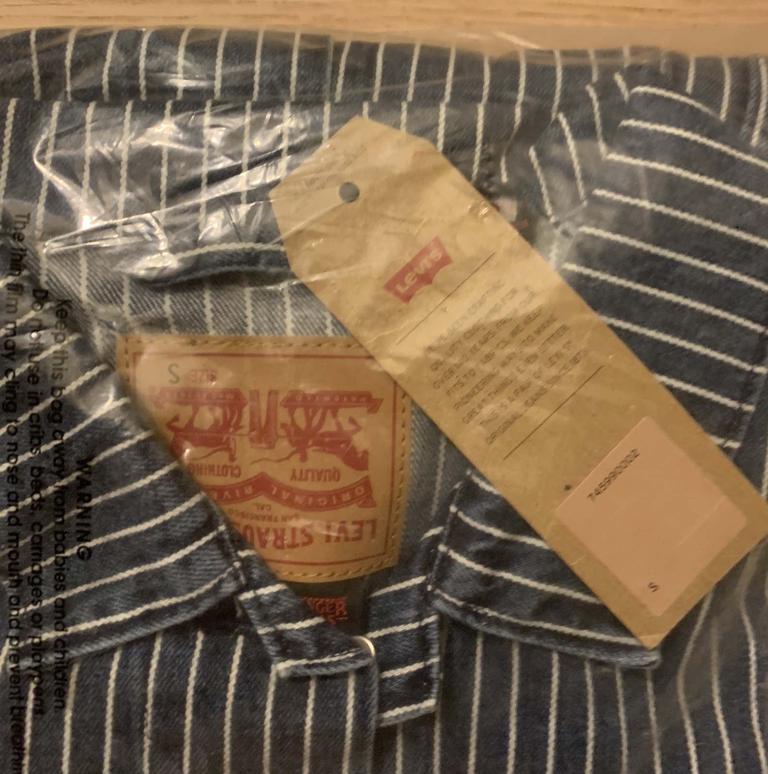 RARE LEVIs STRANGER THINGS Denim trucker Jacket Netflix Small women's blue BNWT image 6