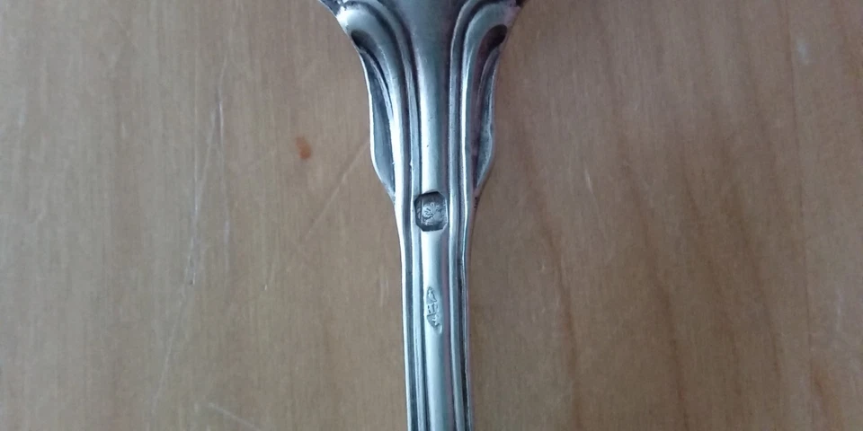 Jolie cuillère en argent massif ( poinçon Minerve ) de 24,6 grammes - Photo 3/4