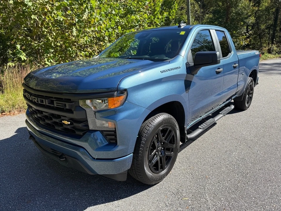 2024 Chevrolet Silverado 1500 Custom - Image 2 of 4