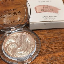 REALHER Pure Resolve Highlighter Champagne Pressed Powder Glow Shimmer 0.14oz