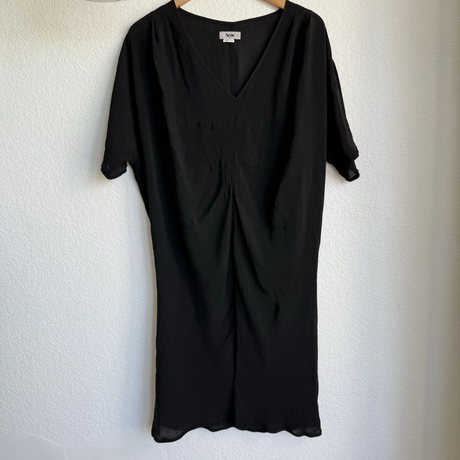 Abito donna ACNE Studios manica corta scollo a V a strati nero taglia 36