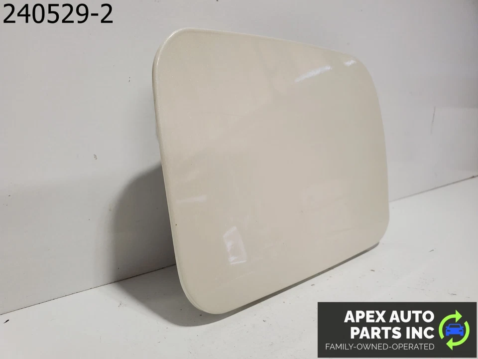 OEM 2003 Subaru Outback 2.5L GAS FILLER DOOR LID AND CAP WHITE Foto 3 de 4