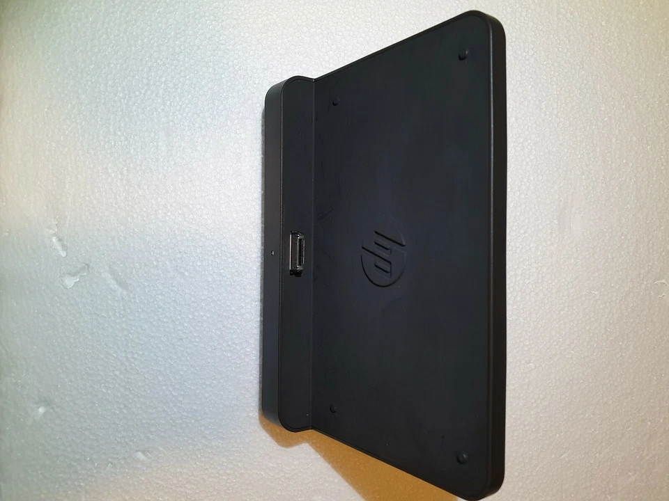 HP Slate Dock, HP número de pieza 616918001 y cable cargador Foto 3 de 4