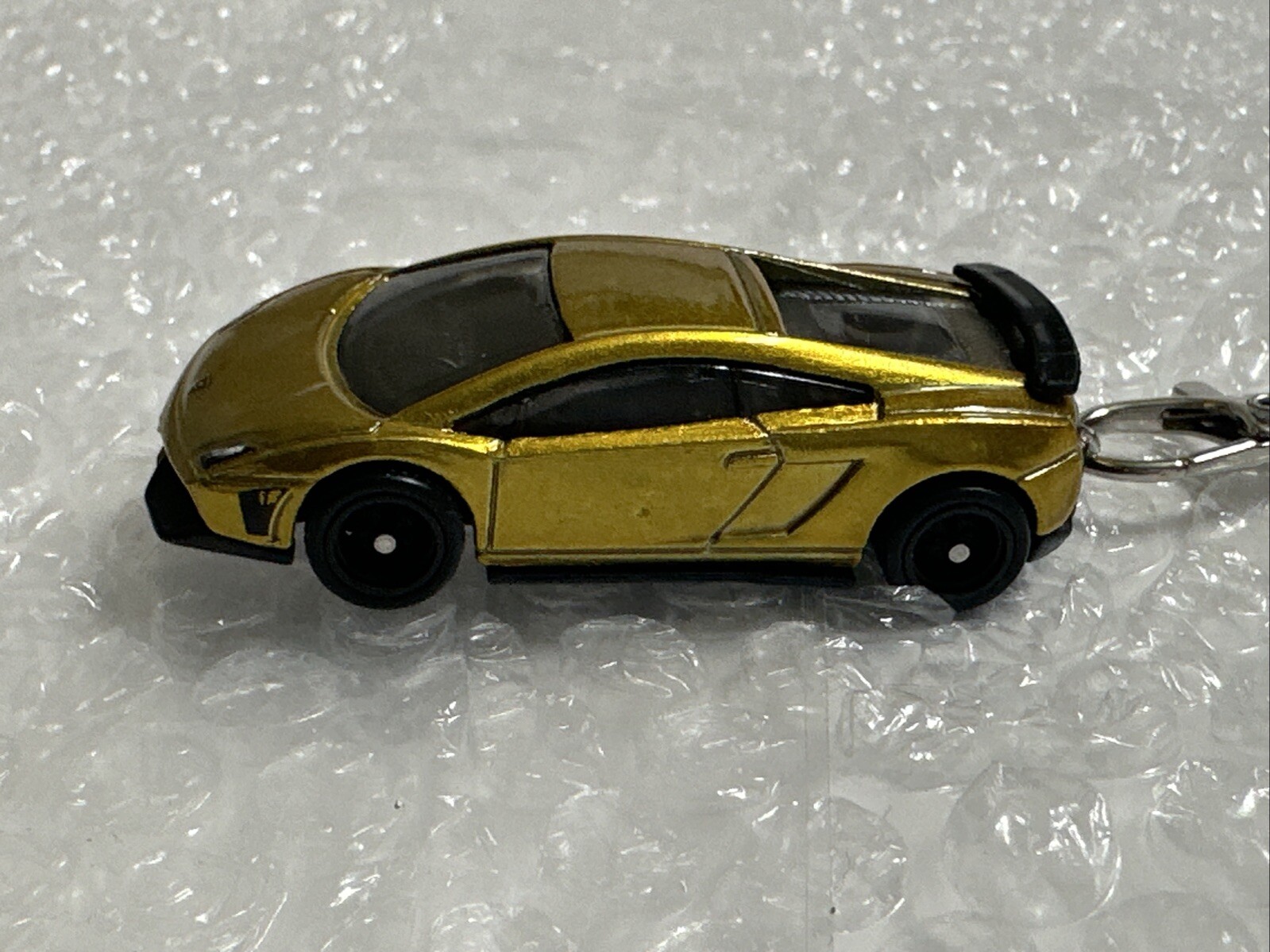 Hot Wheels Premium Lamborghini Gallardo LP570-4 Superleggera Custom Keychain..