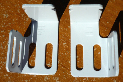 (1 Pair) Original Kirsch Medallion Mounting Brackets for 1'' Mini Blinds - White