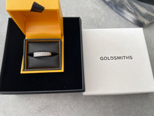 18ct White Gold Half Eternity Ring natural 0.70 carat diamond 4.02 g immaculate