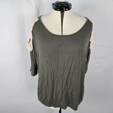 Rue21 Blouse Women's XL Green Cream Lace Cold Shoulder 3/4 Sleeve Round Neck