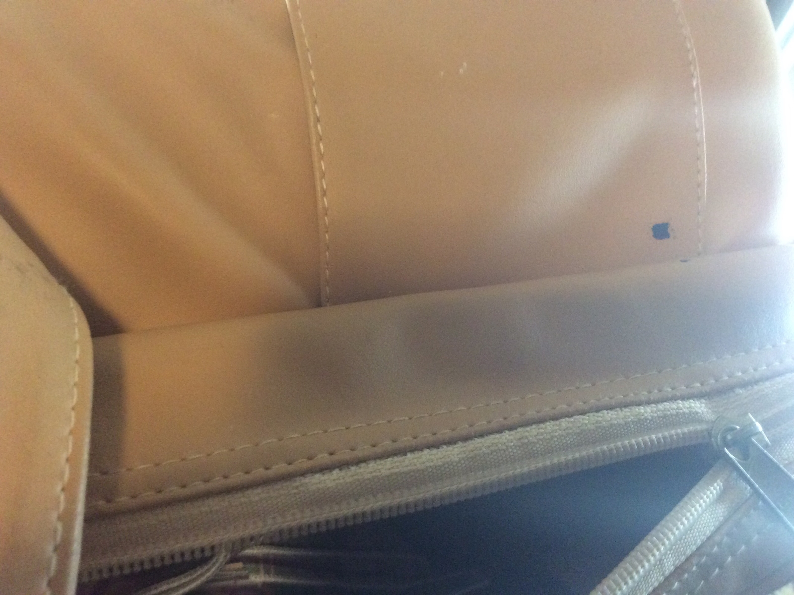 Picnic Time World Map Insulated Picnic Bag With Straps With Some Accessories