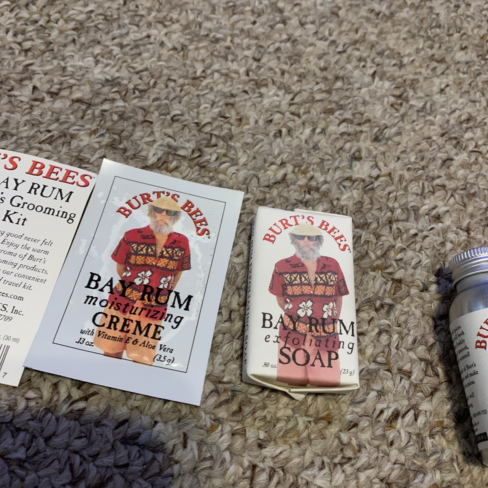 Burt's Bees Bay Rum Travel Set Exfoliating Soap Aftershave Balm
