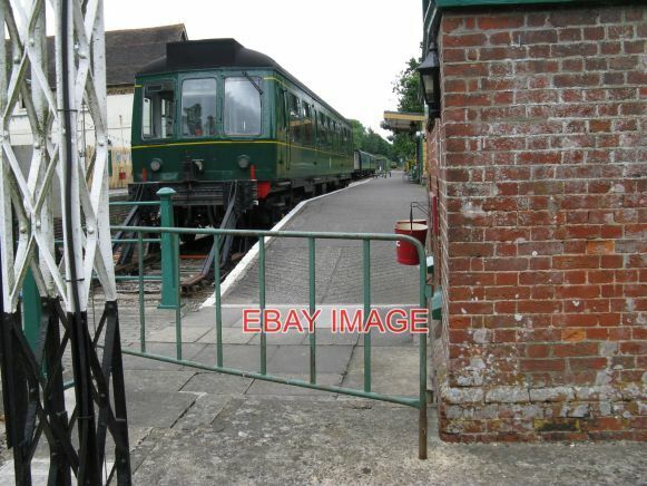 Isfield and the Lavender Line