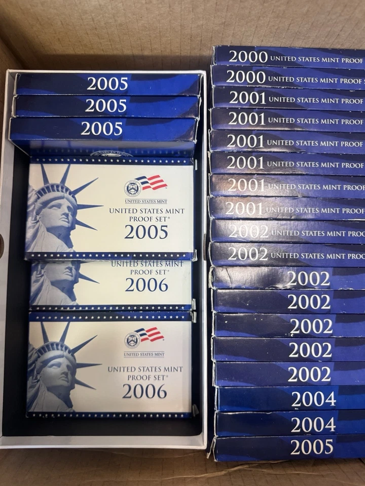 Venta Lote de 26 CONJUNTOS DE PRUEBA REVESTIDOS COMO NUEVOS EE. UU. 2000,01,02,04,05,06 Foto 2 de 2