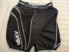 Knox armored / padded motorcycle shorts - Men's Medium