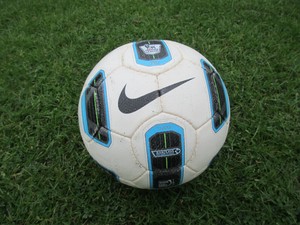 nike total 90 tracer ball