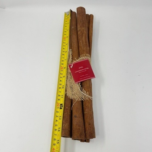 Pottery Barn Decorative Cinnamon Sticks with burlap, 15-Inch, 6 Quills - Picture 4 of 8