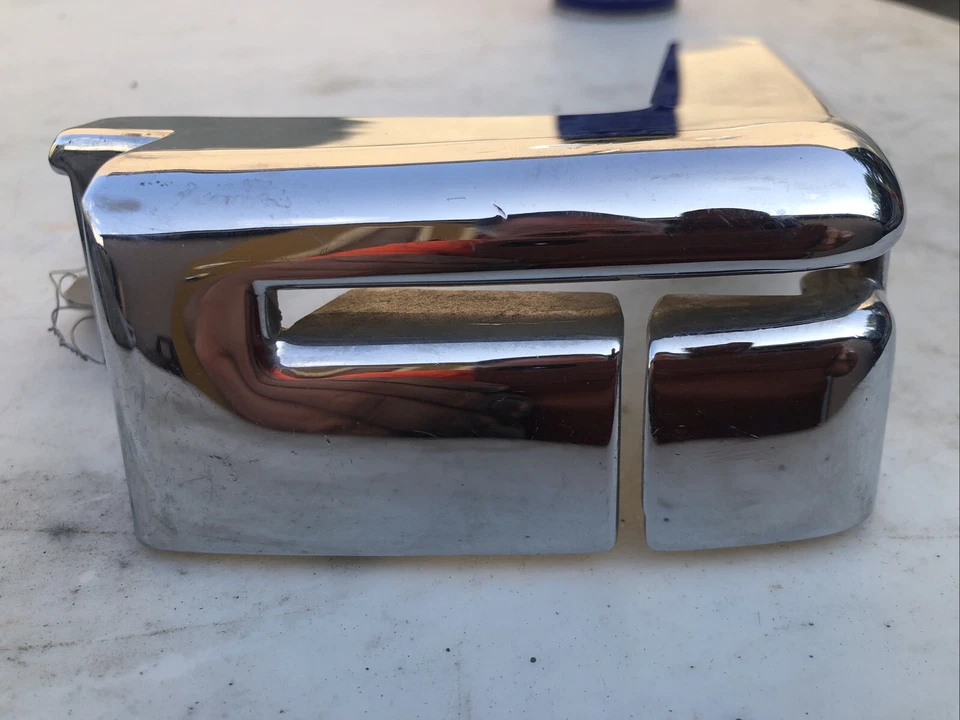 1984 5 6 DODGE 600 LEBARON CONVERTIBLE TOP LOCK PILLAR COVER CHROME 4282504 - Image 2 of 4