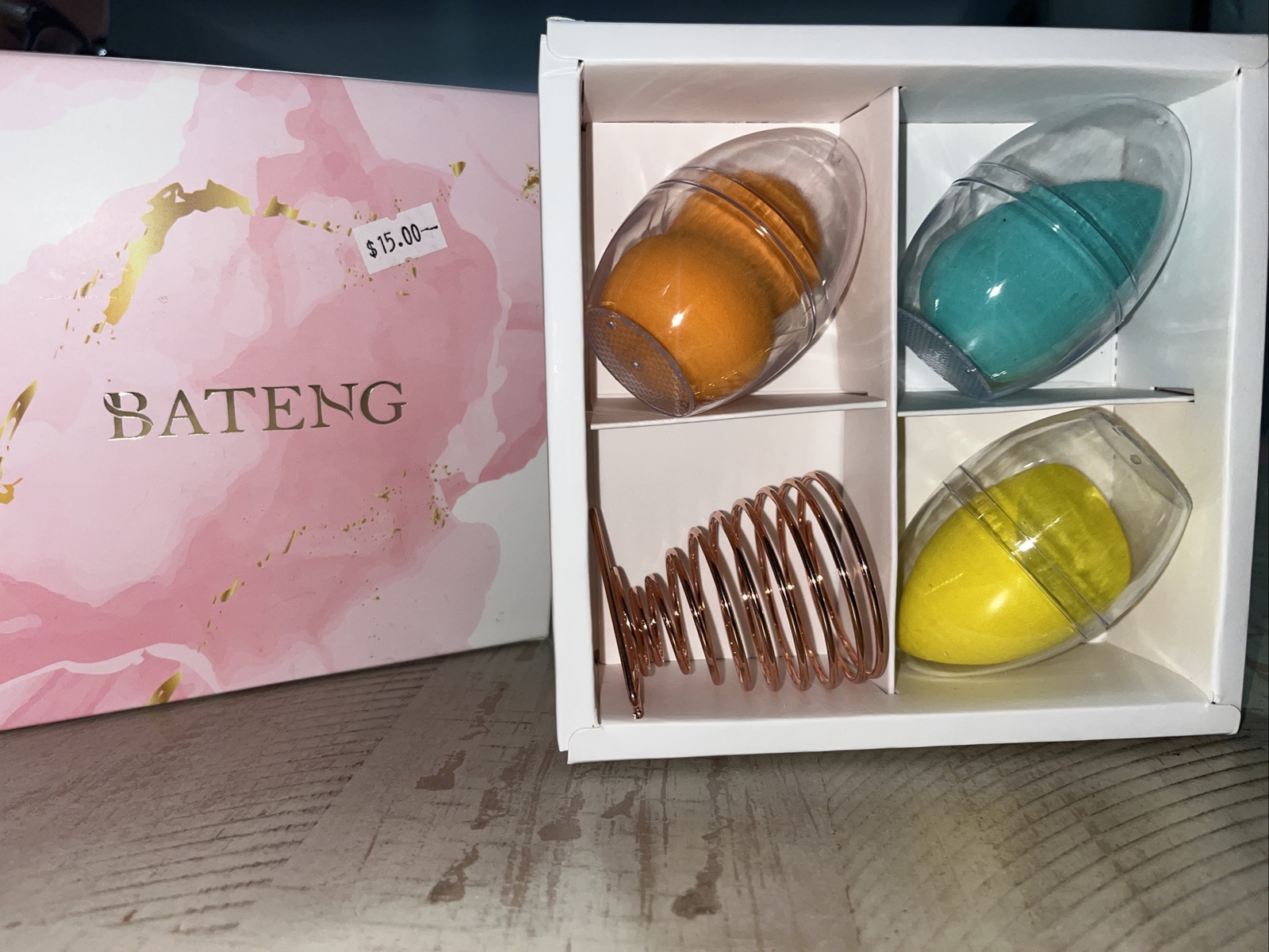 Makeup Sponges And Holder