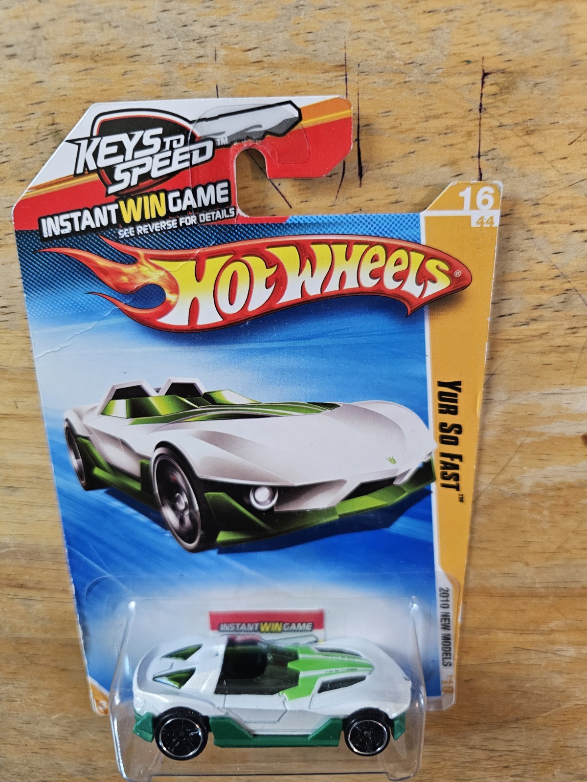 Hot Wheels Yur So Fast, White And Green; 2010 New Models Series 16/44